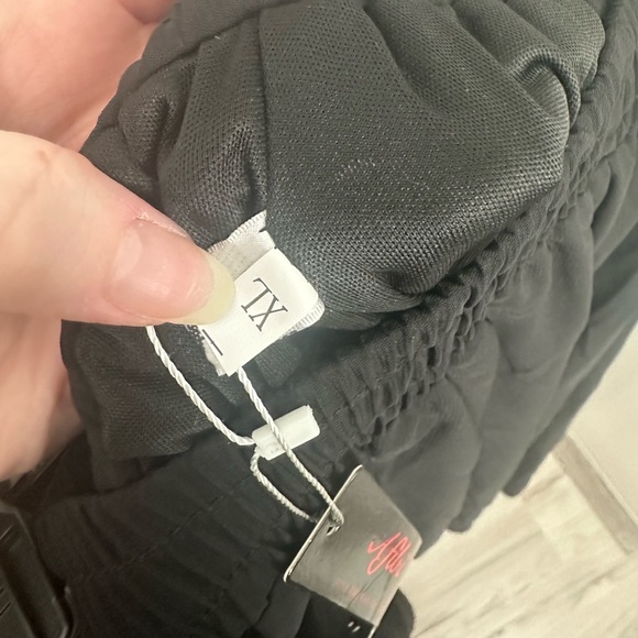 BLACK FLOWY MAXI SKIRT - Picture 5 of 5